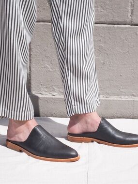 Fortress of Inca Black Leather Adra Slip on Size 38